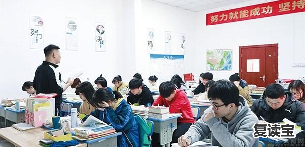 湖南师大二附中复读电话：2022长沙复读学校有哪些 报名要求是什么