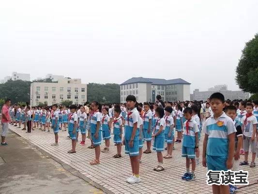 长沙市金海高级中学面积 被长沙这土豪幼儿园学费吓到了，爸妈已经哭晕在厕所