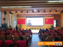 湖南师大二附中复读升学率 湖南高考状元为复读生，复读生挤占应届生机会，对应届生公平吗？