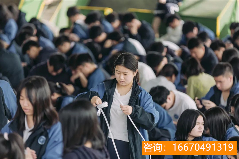 湖师大二附中复读学校 好事成双！华东师范大学第二附属中学前滩学校揭牌！华师大二附中浦东教育集团今成立！