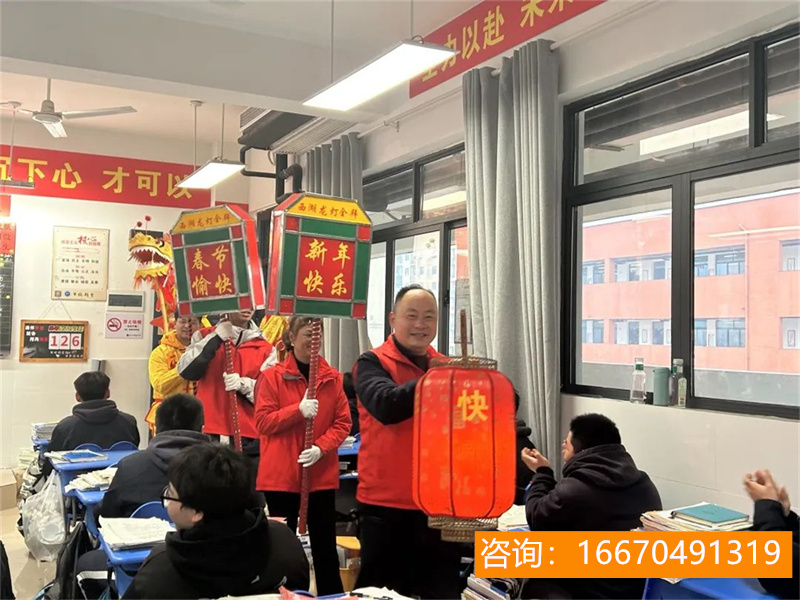 湖南师大二附中复读开学 长沙市芙蓉高级中学有复读班吗？