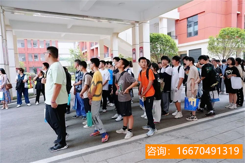 湖南师大二附中复读班知乎 从高三复读到大学延毕，我们待在象牙塔里好像走不出来了