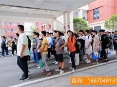 湖南师大二附中复读班知乎 从高三复读到大学延毕，我们待在象牙塔里好像走不出来了